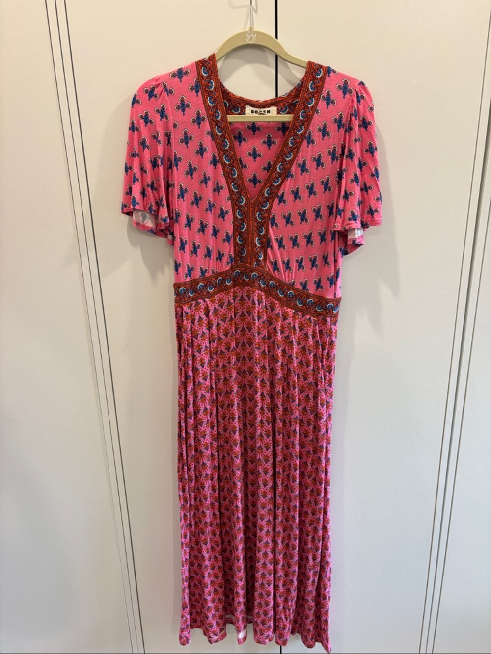 Pink Patterned V-Neck Maxi Dress - Picture 6 of 6